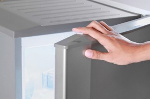 hand opening refrigerator